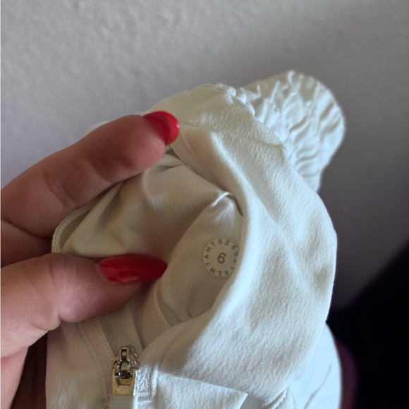 Lululemon - Picture 5 of 5